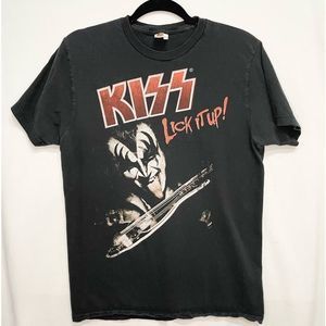 Bay Island KISS tee